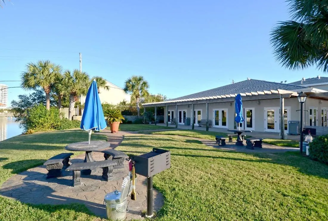 3096-Spacious Vacation Rental Destin Holiday home