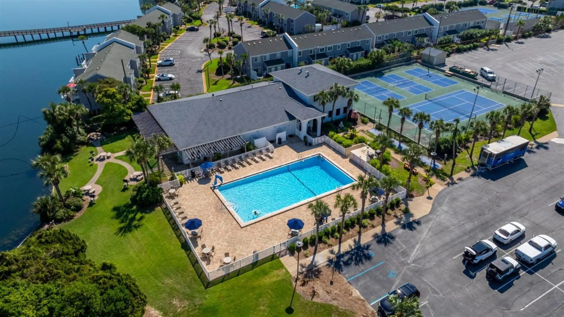 3096-Spacious Vacation Rental Destin Holiday home